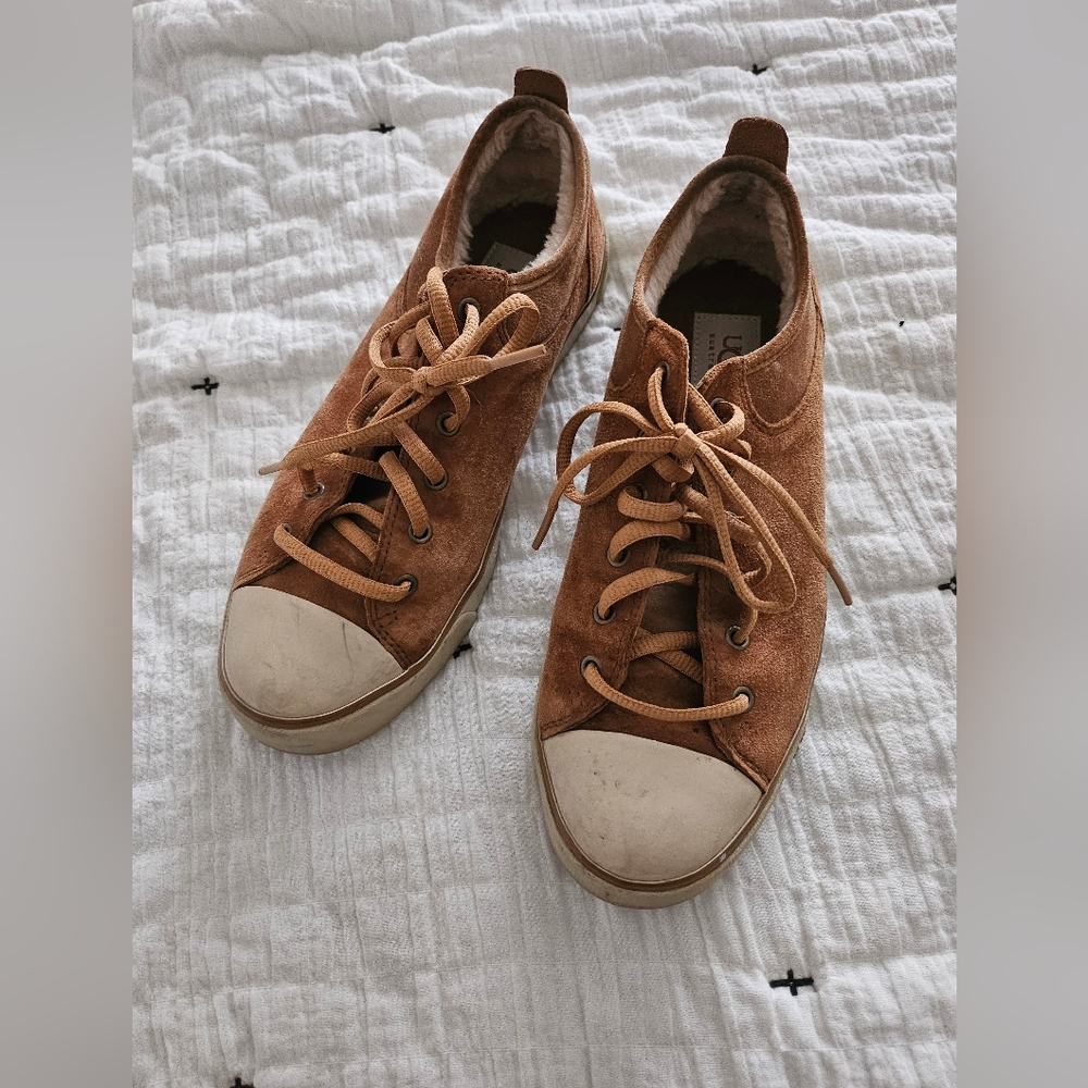 Ugg 9 cap toe tennis shoes